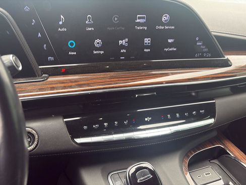 Used 2022 Cadillac Escalade ESV Premium Luxury w/ Performance Package AWD/4WD image 7