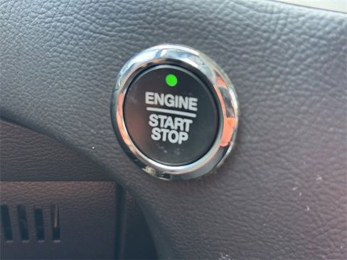 Used 2022 Ford Edge SEL image 33