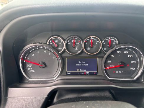 Used 2022 Chevrolet Silverado 1500 LT w/ Z71 Off-Road Package image 5