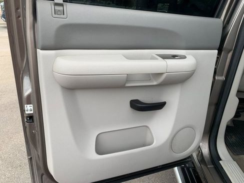 Used 2013 Chevrolet Silverado 3500 LT w/ Interior Plus Package image 16