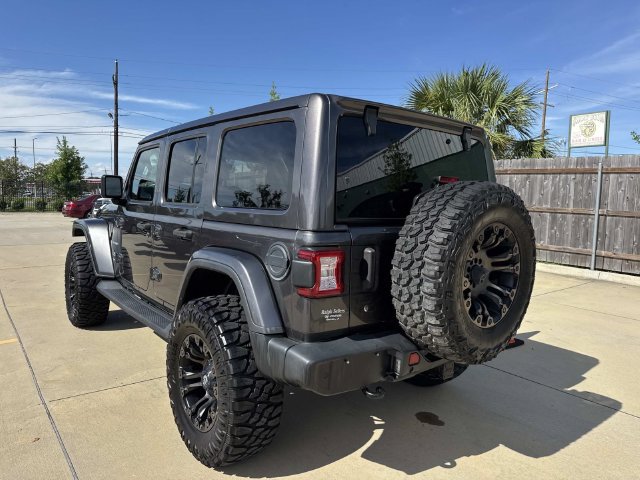 Used 2018 Jeep Wrangler Unlimited Sahara AWD/4WD image 5