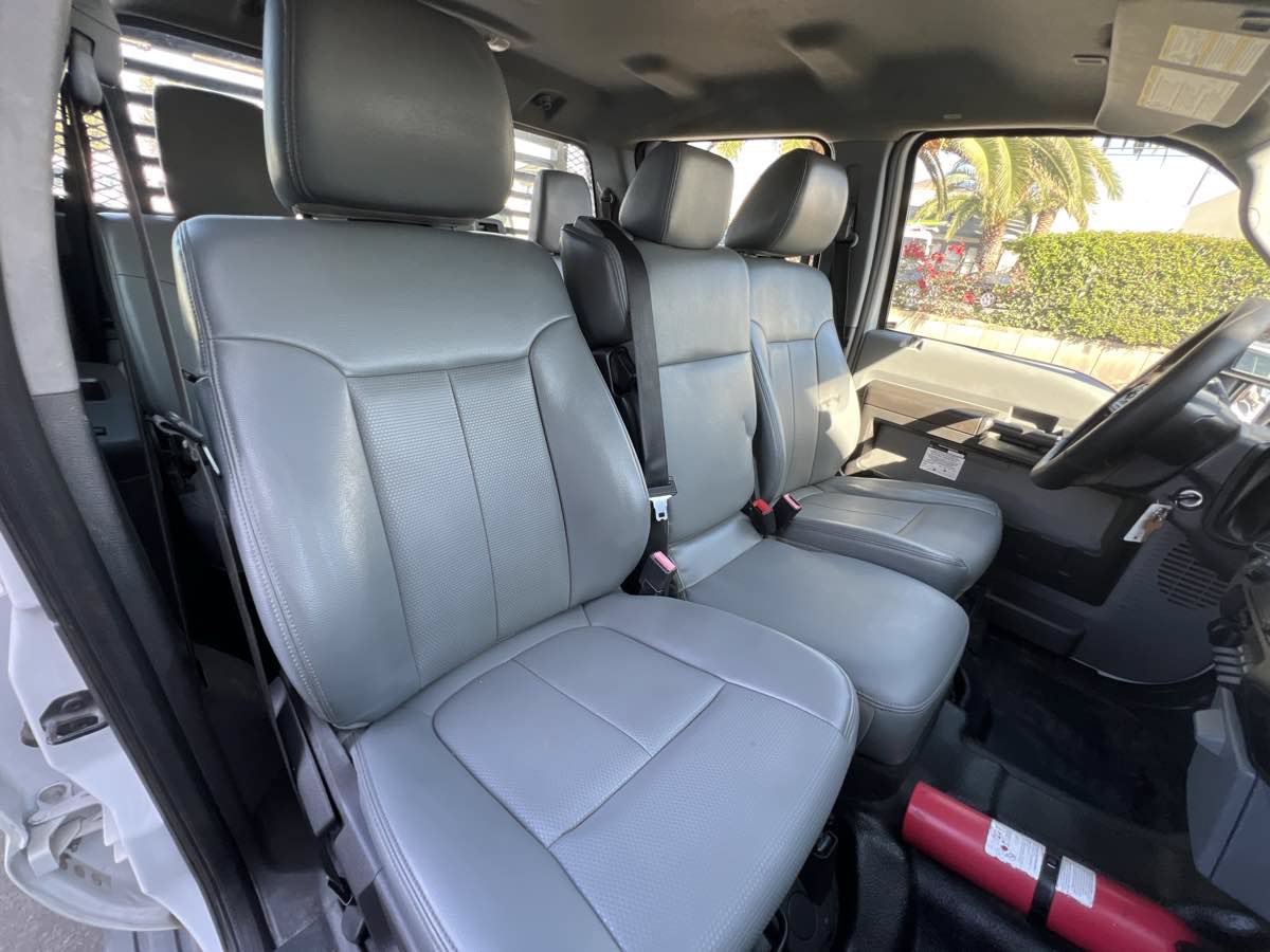 Used 2014 Ford F550 2WD Crew Cab Super Duty image 17