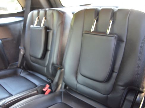 Used 2017 Ford Explorer Sport AWD/4WD image 36