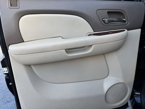 Used 2009 GMC Sierra 2500 SLT w/ SLT Convenience Package image 12