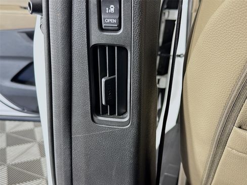 Used 2023 Honda Odyssey EX-L image 26