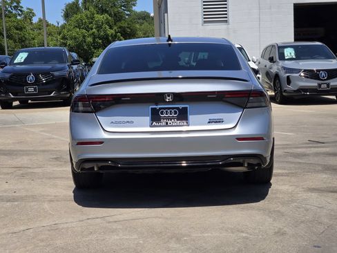 Used 2023 Honda Accord Sport image 9