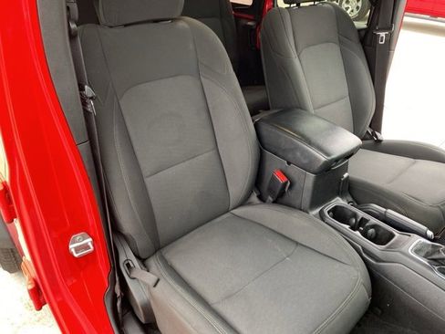 Used 2021 Jeep Wrangler Unlimited Sport image 31