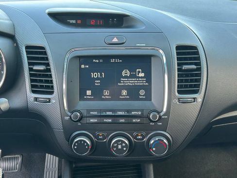 Used 2017 Kia Forte S FWD image 13