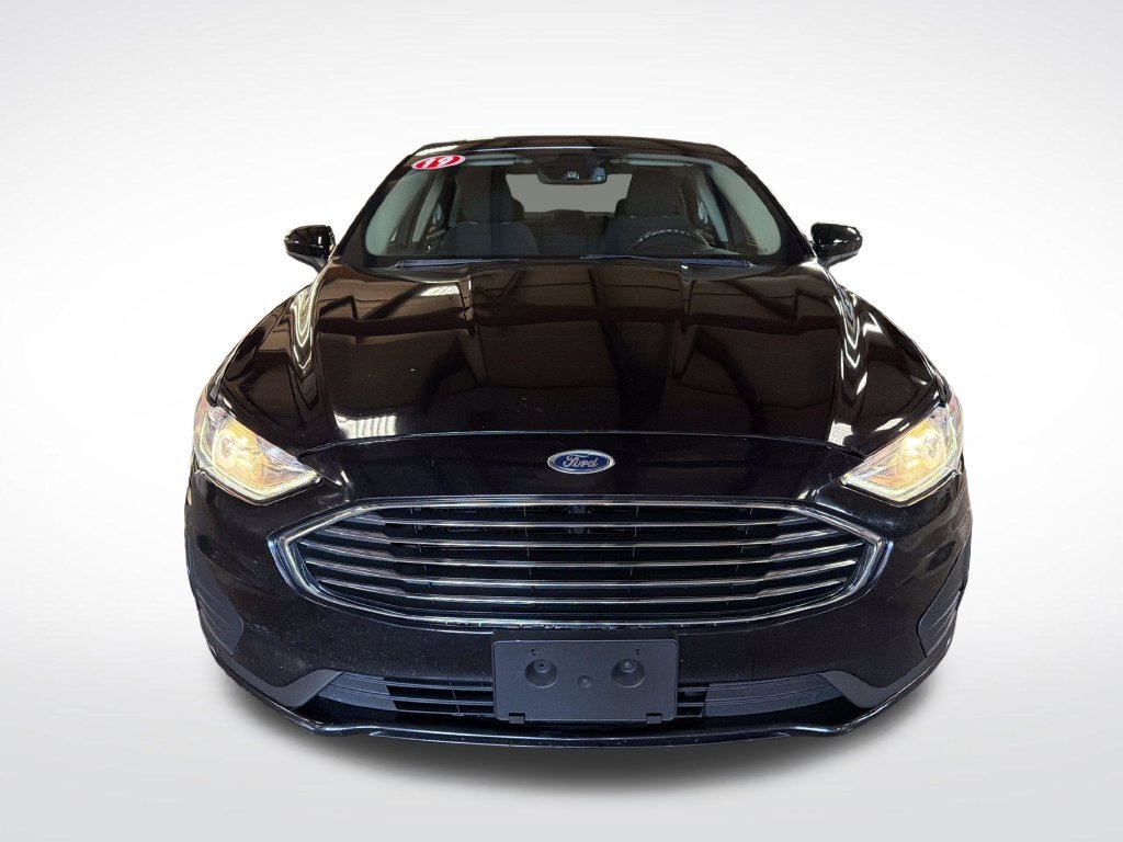 Used 2019 Ford Fusion SE FWD image 9