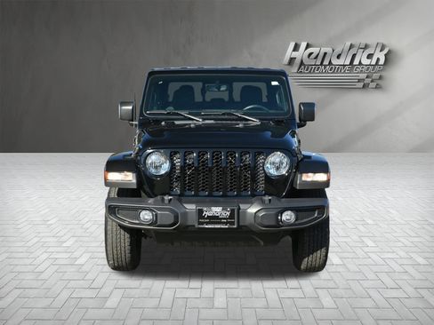 Used 2022 Jeep Gladiator Sport image 6