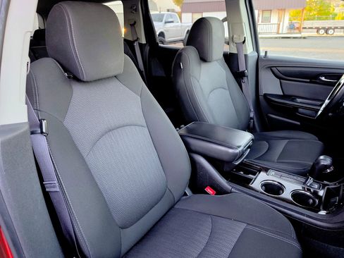 Used 2015 Chevrolet Traverse LT w/ Style and Technology Package AWD/4WD image 32