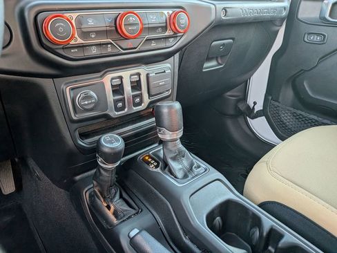 Used 2023 Jeep Wrangler Sport S image 21