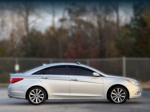 Used 2013 Hyundai Sonata SE w/ Navigation & Sunroof Pkg image 7