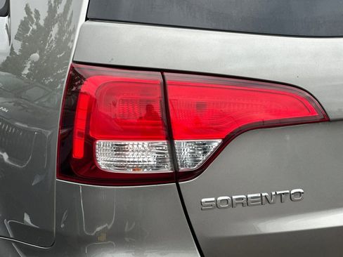 Used 2014 Kia Sorento LX FWD image 24
