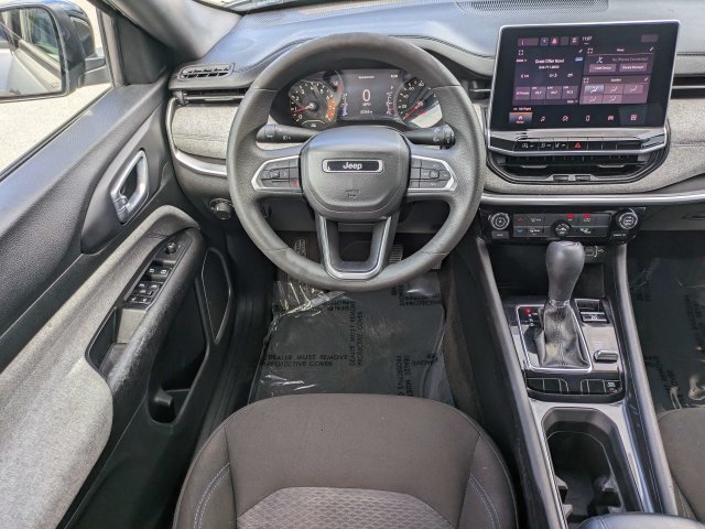 Used 2023 Jeep Compass Sport AWD/4WD image 16