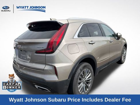 Used 2025 Cadillac XT4 Premium Luxury FWD image 6