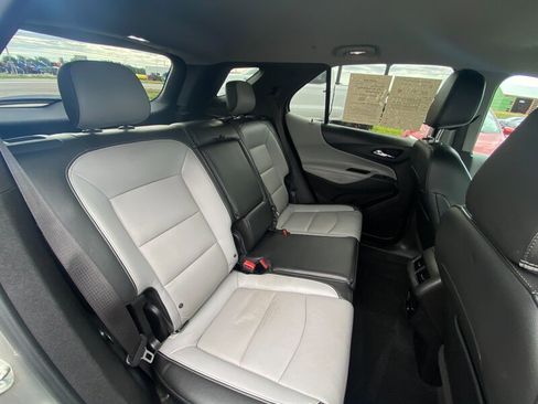 Used 2018 Chevrolet Equinox Premier image 18