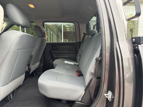 Used 2018 RAM 2500 Tradesman w/ Chrome Appearance Group AWD/4WD image 36