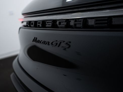 New 2026 Porsche Macan GTS image 27