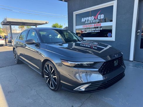 Used 2024 Honda Accord Touring image 1