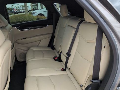 Used 2019 Cadillac XT5 FWD image 14