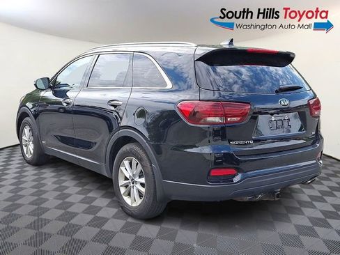 Used 2019 Kia Sorento AWD w/ LX Convenience Package image 4