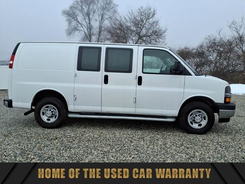 Used 2024 Chevrolet Express 2500 w/ Driver Convenience Package image 9