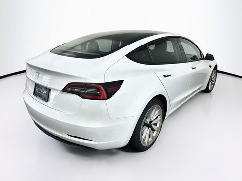 Used 2021 Tesla Model 3 Standard Range Plus RWD image 9
