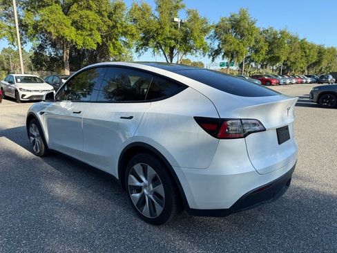 Used 2020 Tesla Model Y Long Range image 13