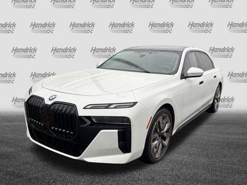 Certified 2025 BMW 740i image 8