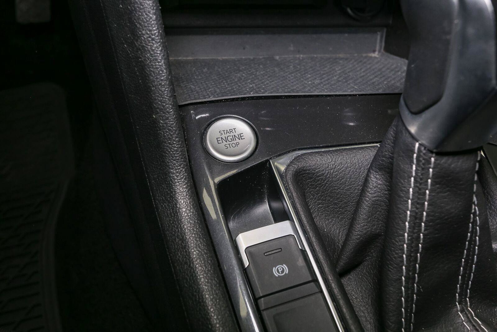 Certified 2024 Volkswagen Tiguan S AWD/4WD image 35