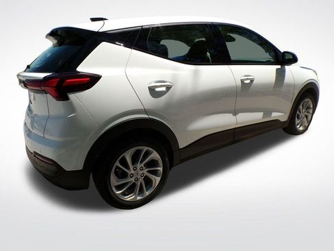 New 2027 Chevrolet Bolt LT w/ Comfort Package FWD image 7