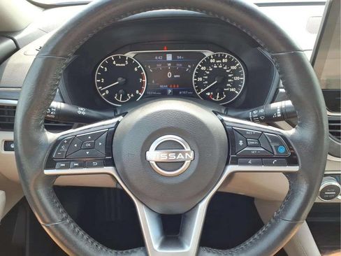 Used 2024 Nissan Altima 2.5 SL FWD image 15