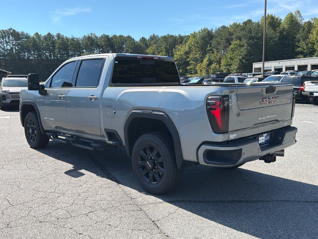 Used 2025 GMC Sierra 3500 AT4 w/ Technology Package AWD/4WD image 5