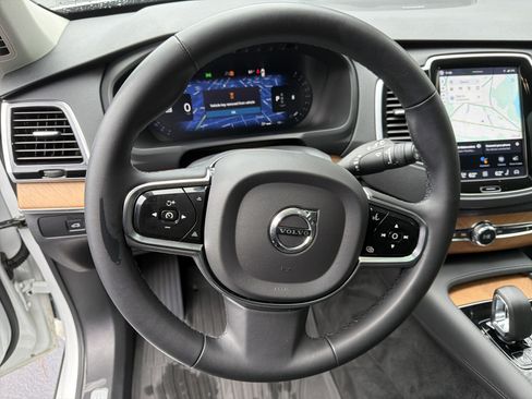 Certified 2024 Volvo XC90 B6 Plus w/ Protection Package Premier image 18