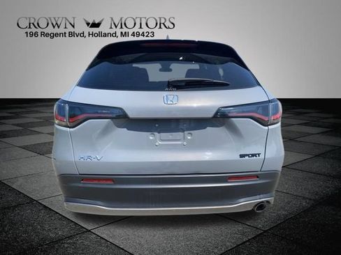 Used 2024 Honda HR-V Sport image 9
