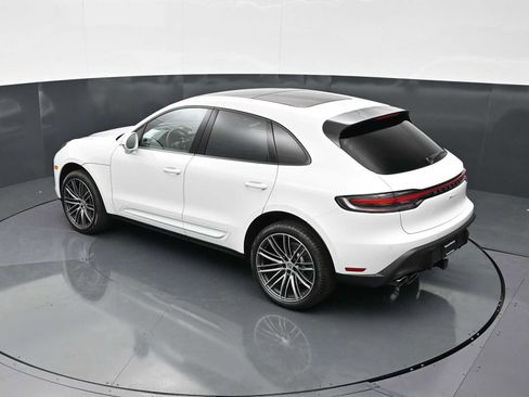New 2026 Porsche Macan AWD/4WD image 30