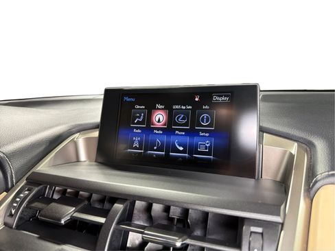 Used 2017 Lexus NX 200t FWD image 33