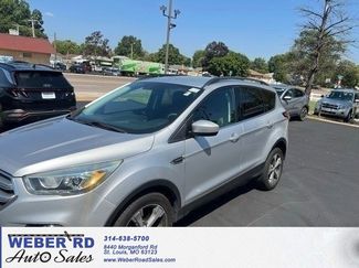 Used 2017 Ford Escape SE w/ Equipment Group 201A image 1