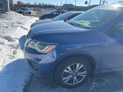 Used 2018 Nissan Pathfinder SL image 13