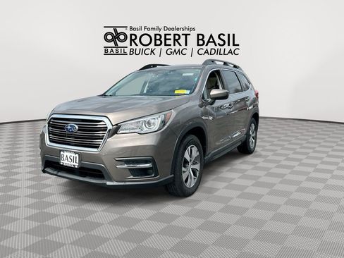 Used 2021 Subaru Ascent Premium w/ Convenience Package AWD/4WD image 4