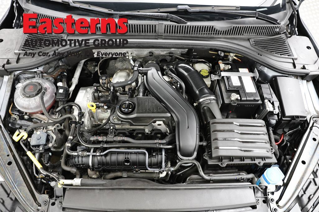 Used 2025 Volkswagen Jetta SE FWD image 7
