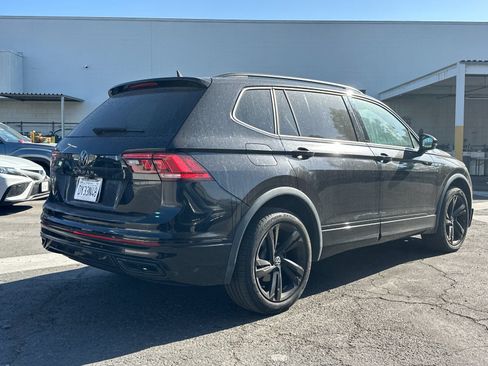 Used 2024 Volkswagen Tiguan SE R-Line FWD image 3