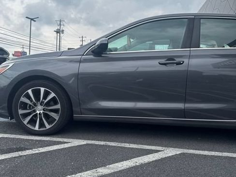 Used 2019 Hyundai Elantra GT FWD image 19