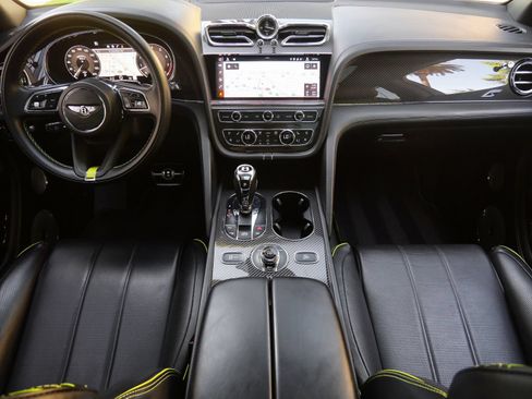 Used 2023 Bentley Bentayga AWD/4WD image 4
