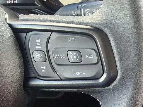 Used 2025 Jeep Gladiator Rubicon AWD/4WD image 27