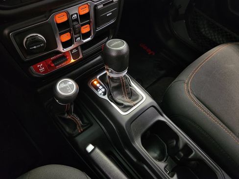 Used 2021 Jeep Gladiator Mojave w/ LED Lighting Group AWD/4WD image 19