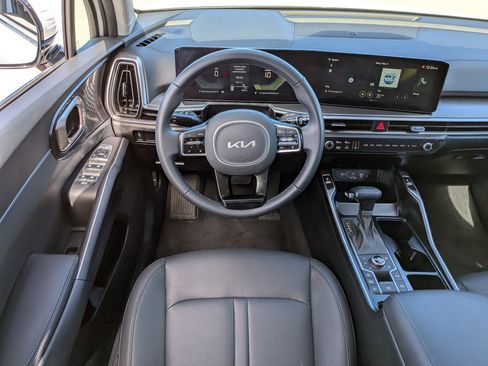 Certified 2025 Kia Sorento S image 21