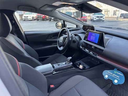 Used 2024 Toyota Prius Prime FWD image 14