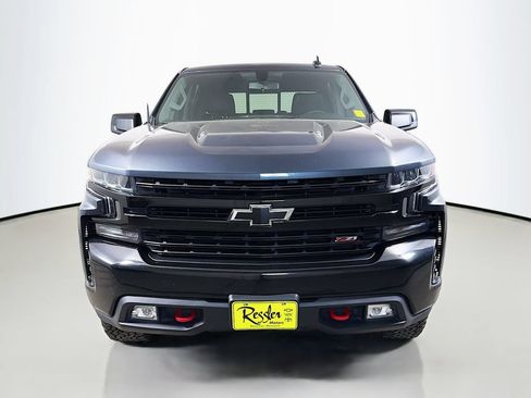 Used 2021 Chevrolet Silverado 1500 LT Trail Boss w/ Convenience Package II AWD/4WD image 2